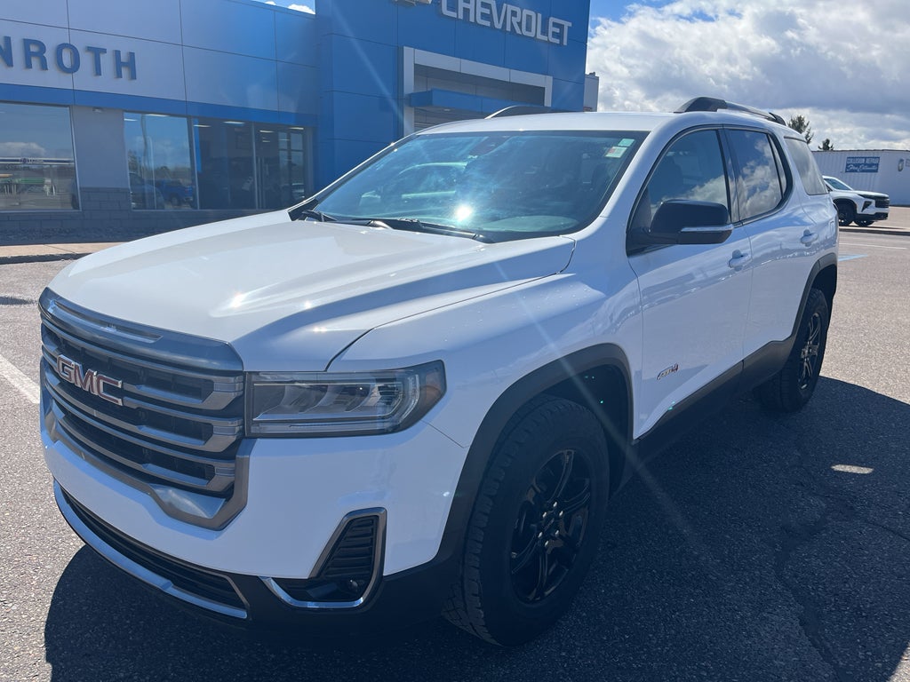 2023 GMC Acadia AT4