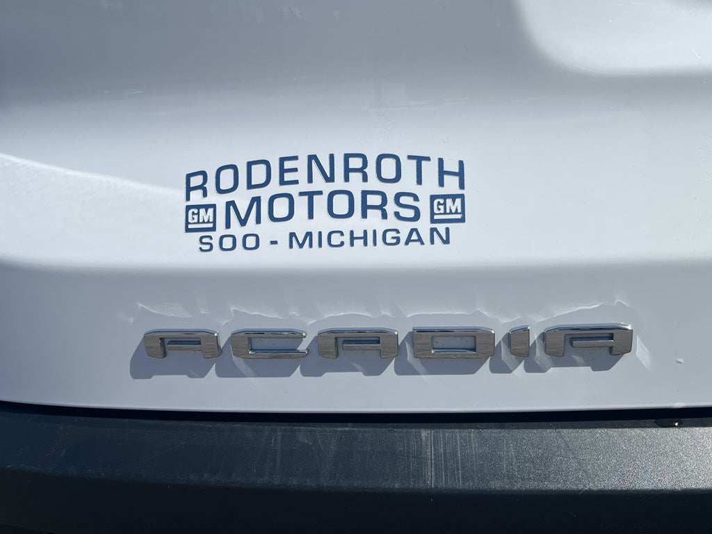 2023 GMC Acadia AT4
