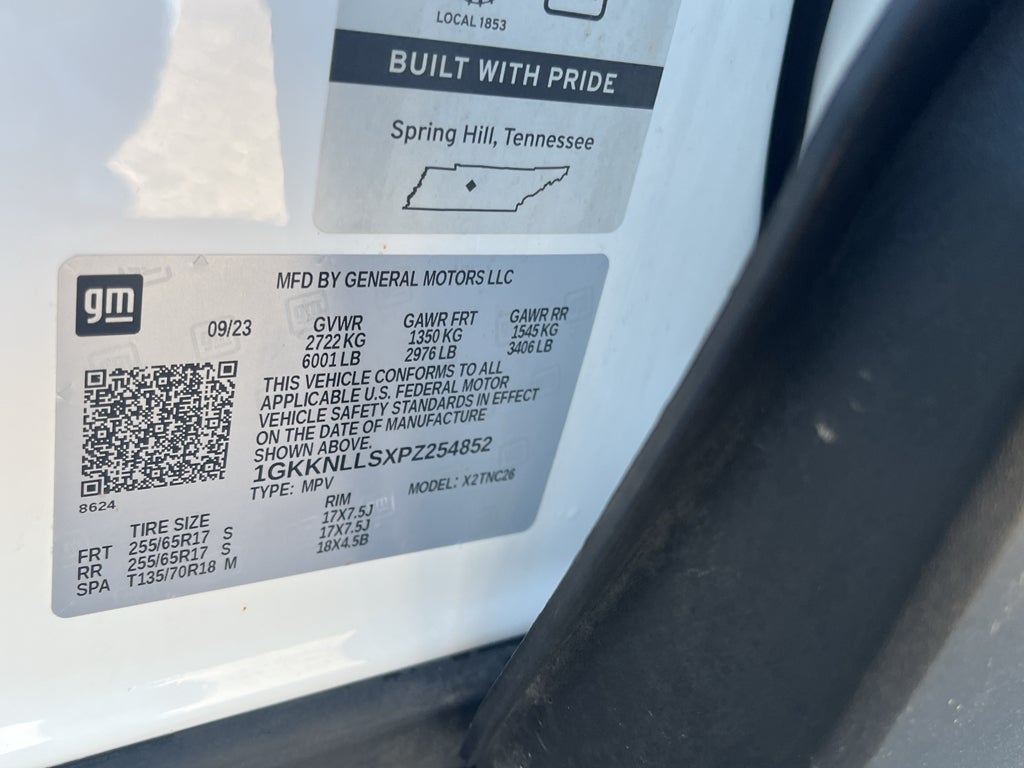 2023 GMC Acadia AT4