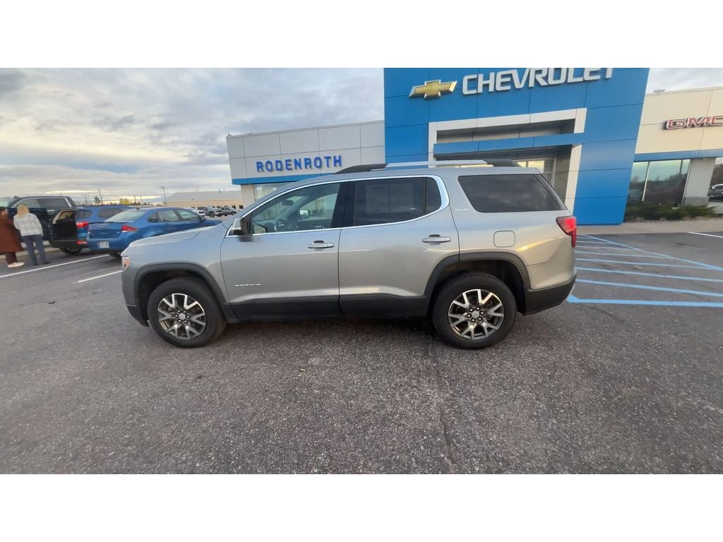 2023 GMC Acadia SLE