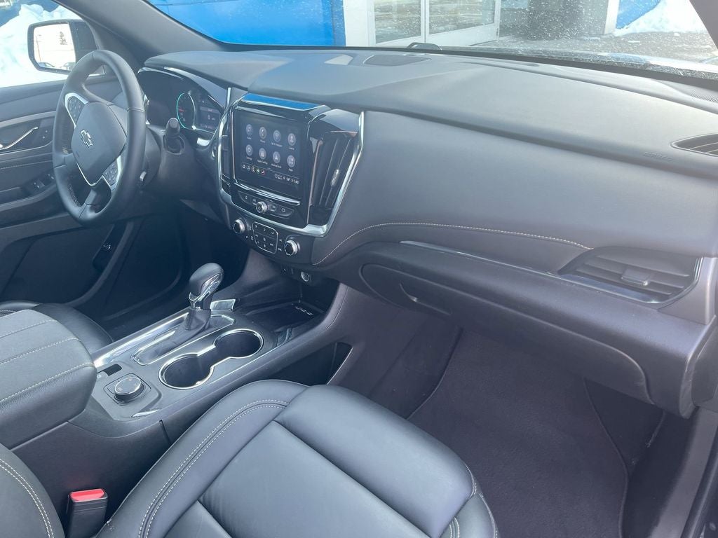 2023 Chevrolet Traverse LT Leather