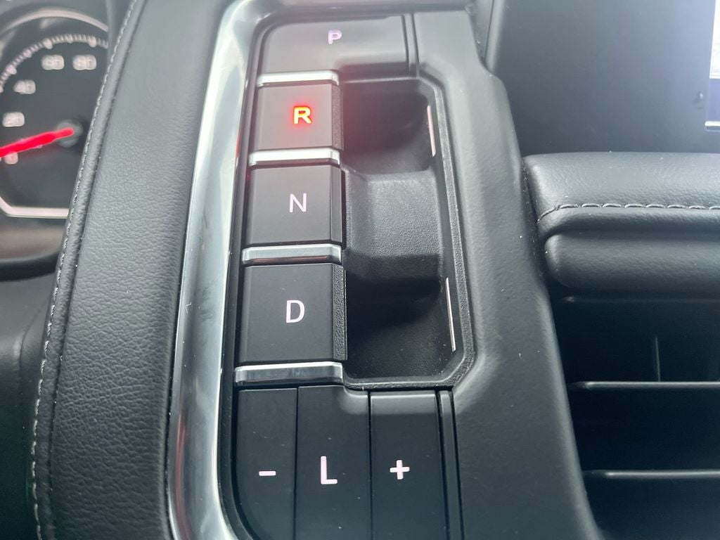 2022 Chevrolet Suburban LS