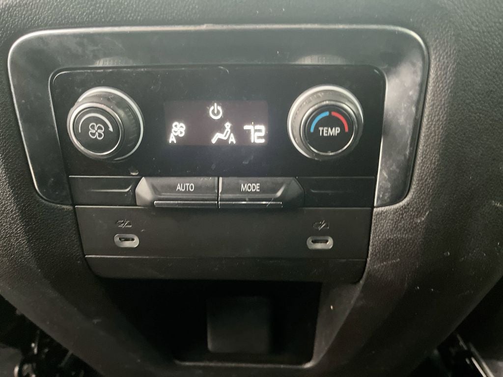 2022 Chevrolet Suburban LS