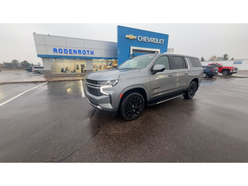 2022 Chevrolet Suburban LS