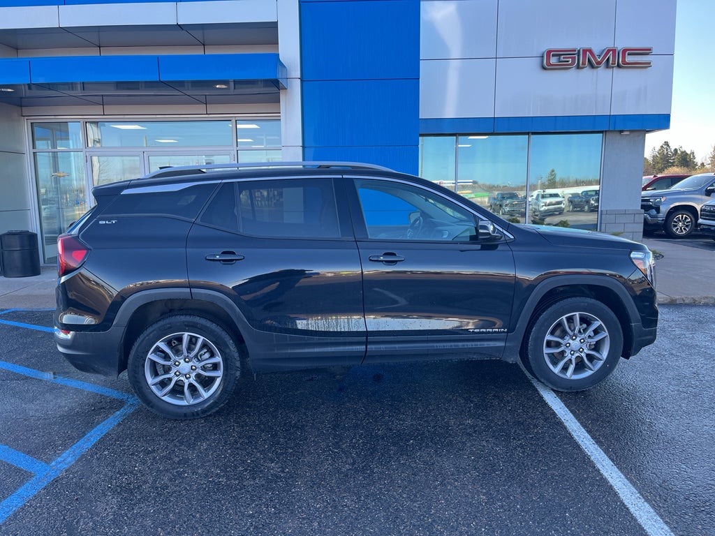 2023 GMC Terrain SLT