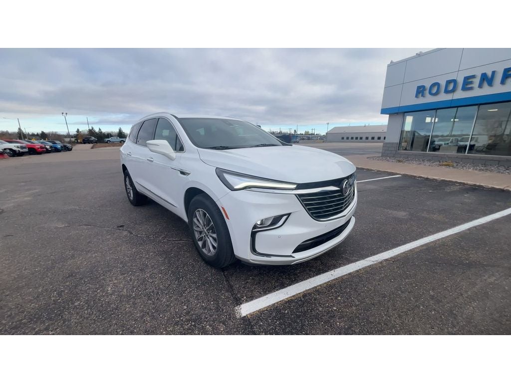 2023 Buick Enclave Essence