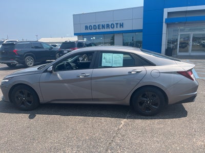 2023 Hyundai Elantra SEL